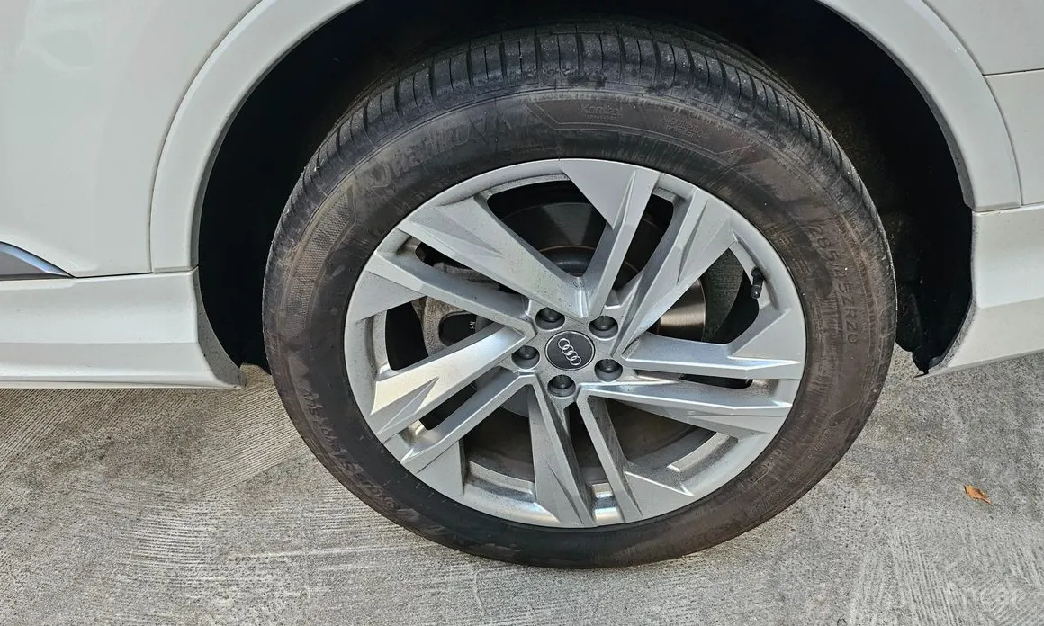 Фото 10 - Audi Q7