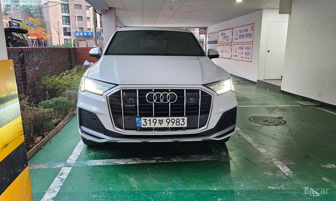 Фото 3 - Audi Q7