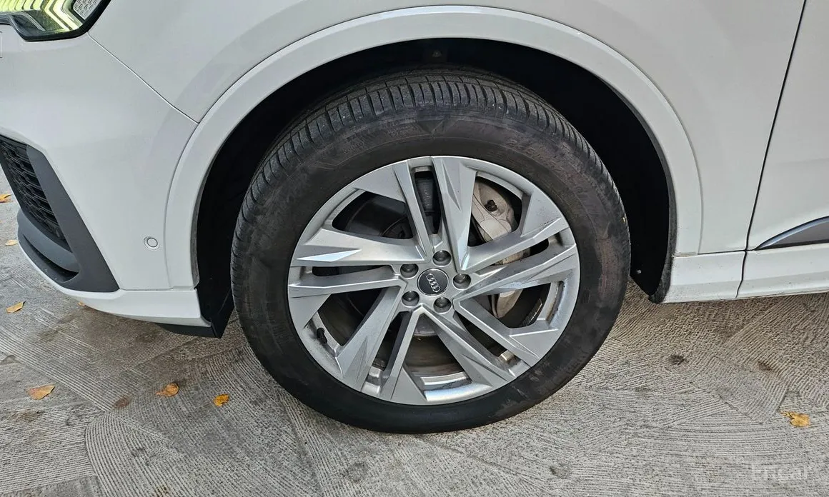 Фото 7 - Audi Q7