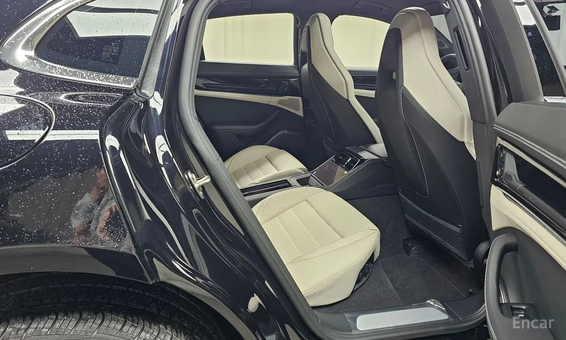 Фото 12 - Porsche Panamera