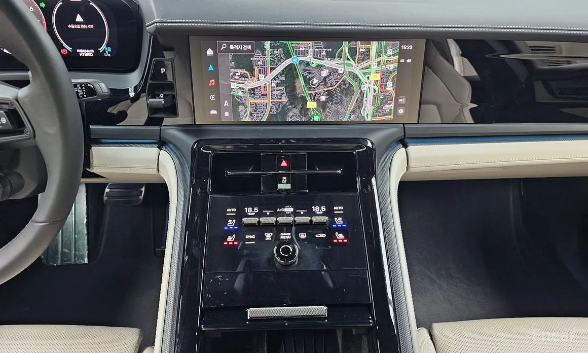 Фото 14 - Porsche Panamera