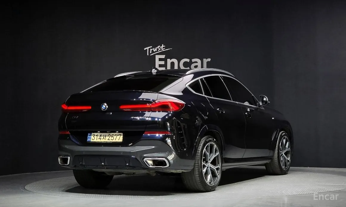 Фото 2 - BMW X6