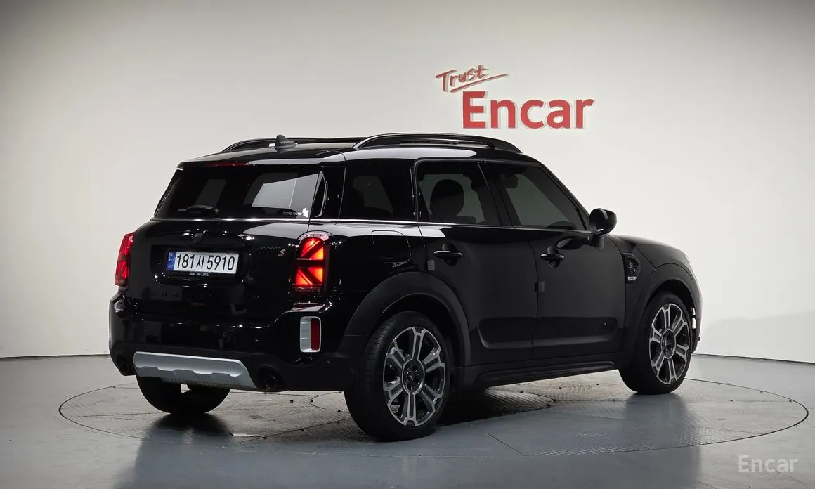 Фото 2 - Mini Countryman