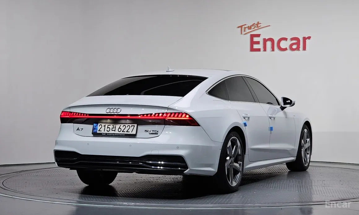 Фото 2 - Audi A7