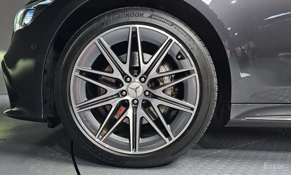 Фото 5 - Mercedes-Benz AMG GT