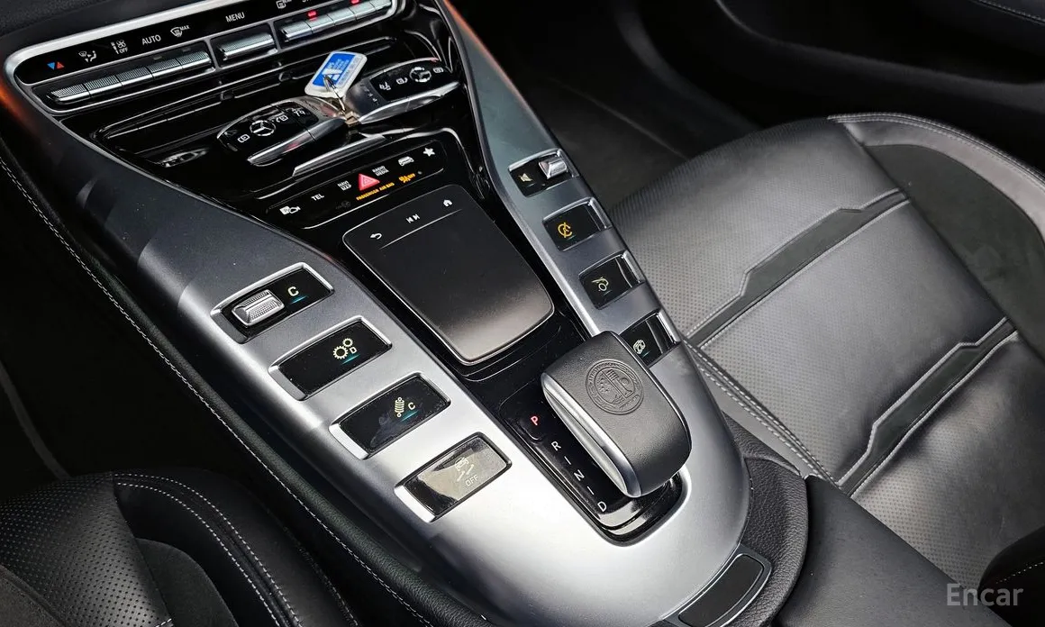 Фото 9 - Mercedes-Benz AMG GT