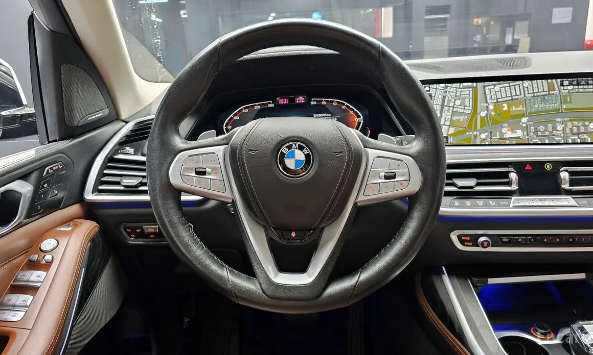 Photo 13 - BMW X7
