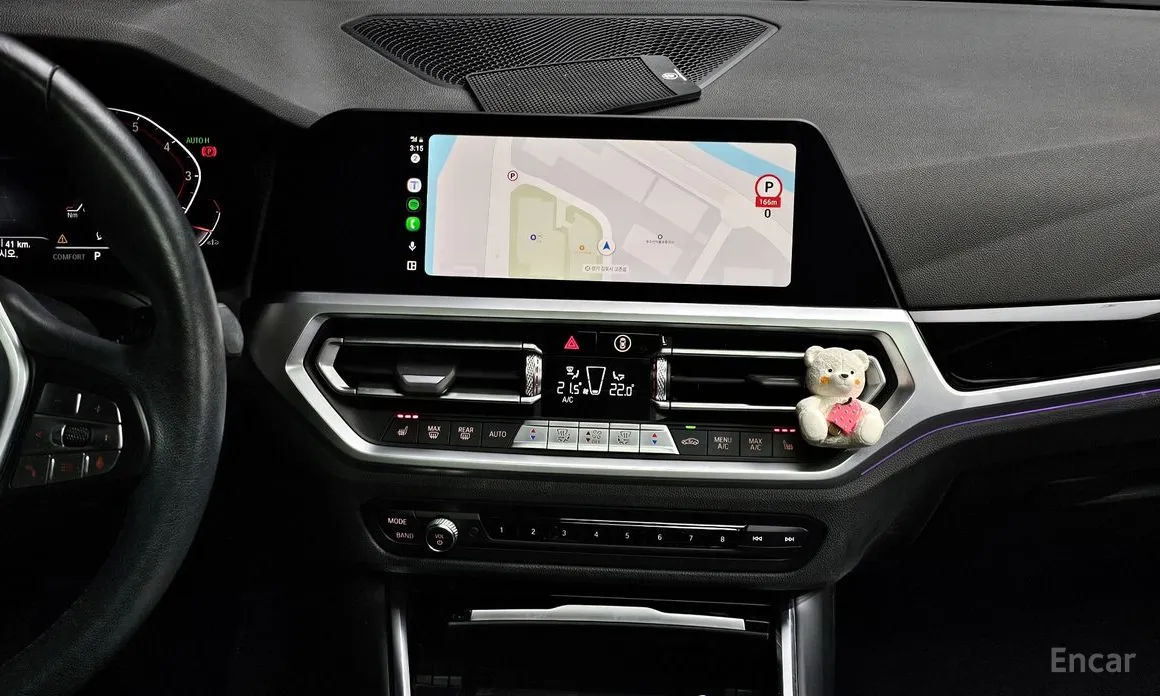 Photo 16 - BMW 3 Series