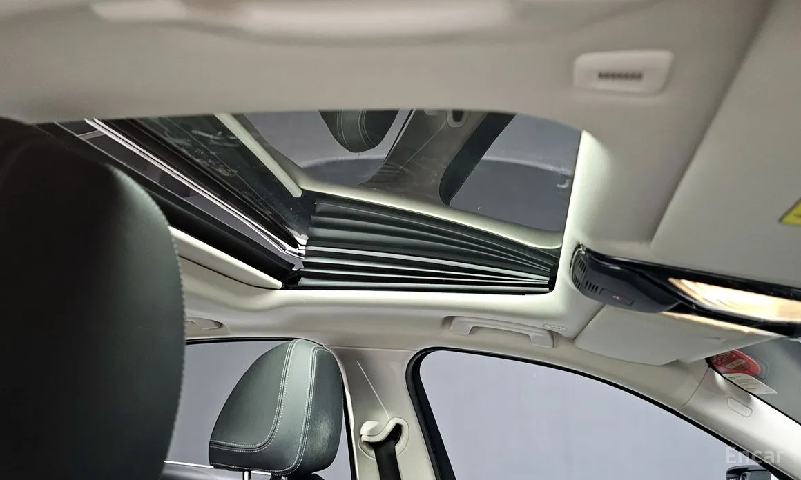 Photo 20 - BMW 3 Series