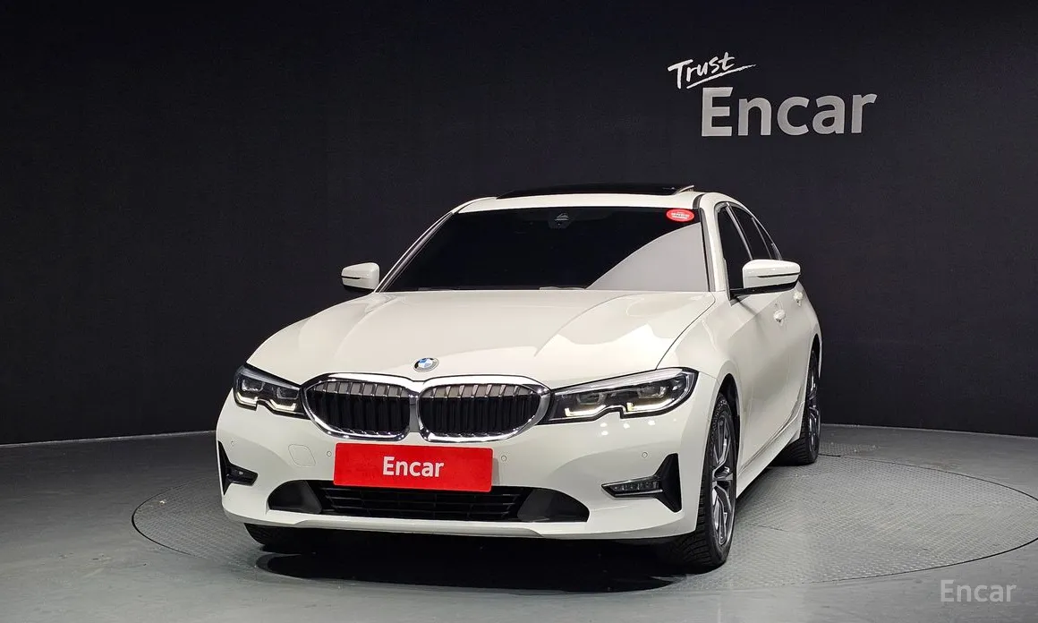 Photo 3 - BMW 3 Series