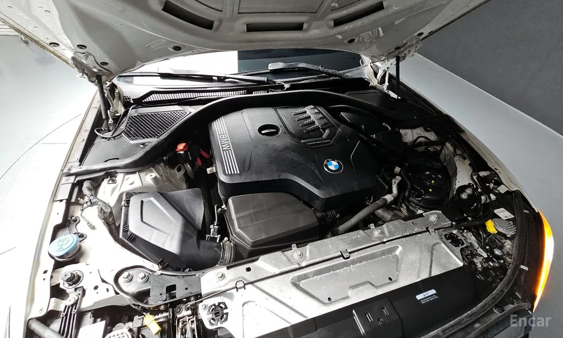 Photo 6 - BMW 3 Series