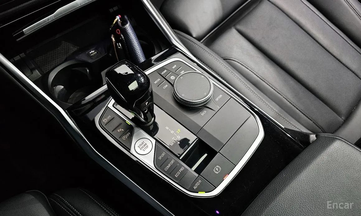 Photo 9 - BMW 3 Series