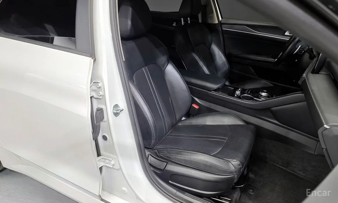 Фото 12 - Kia K5