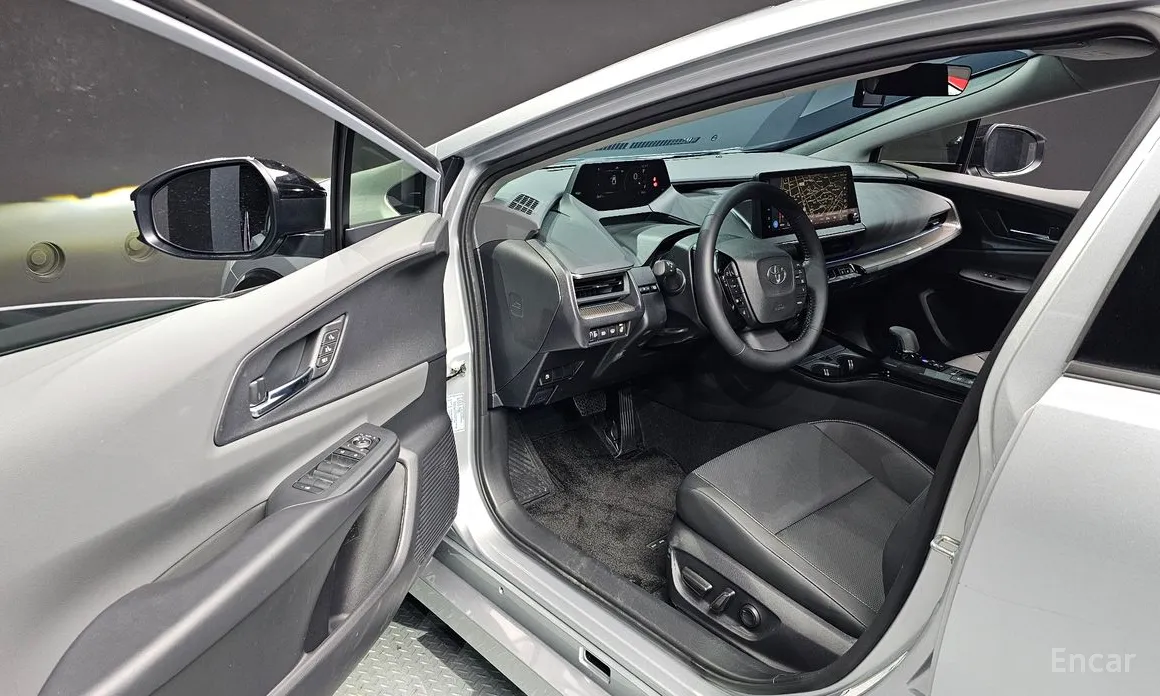 Фото 12 - Toyota Prius