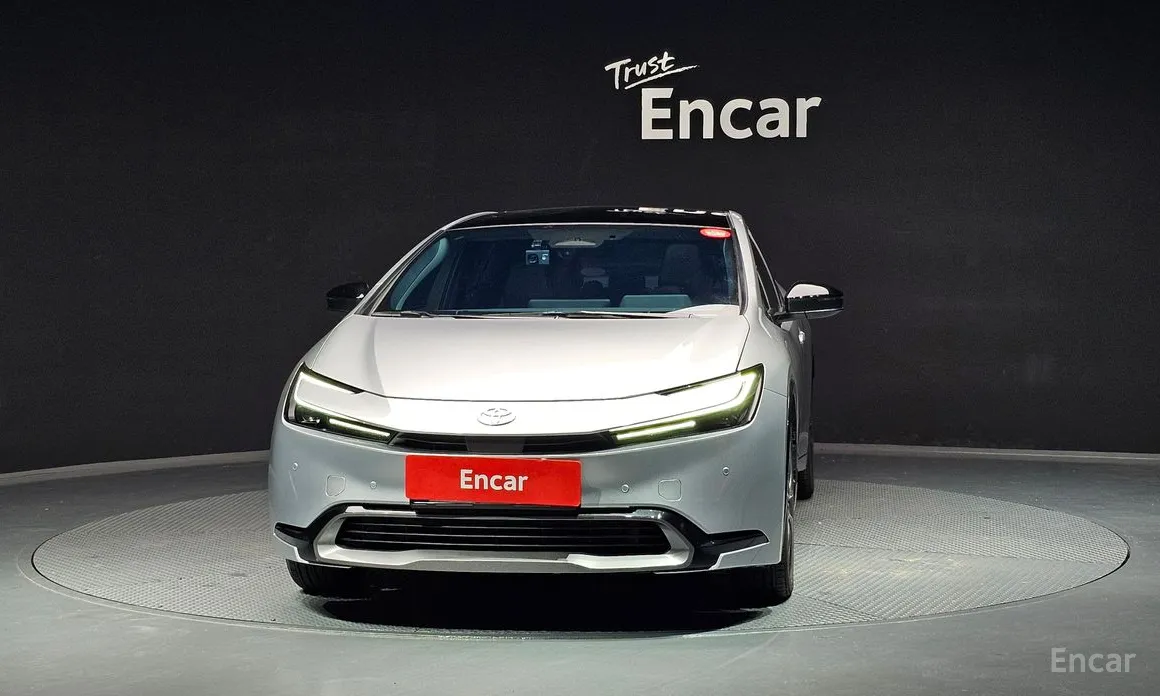 Фото 3 - Toyota Prius