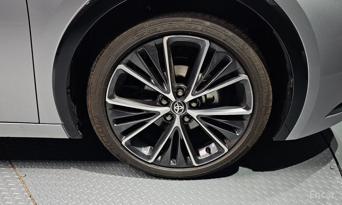 Фото 5 - Toyota Prius