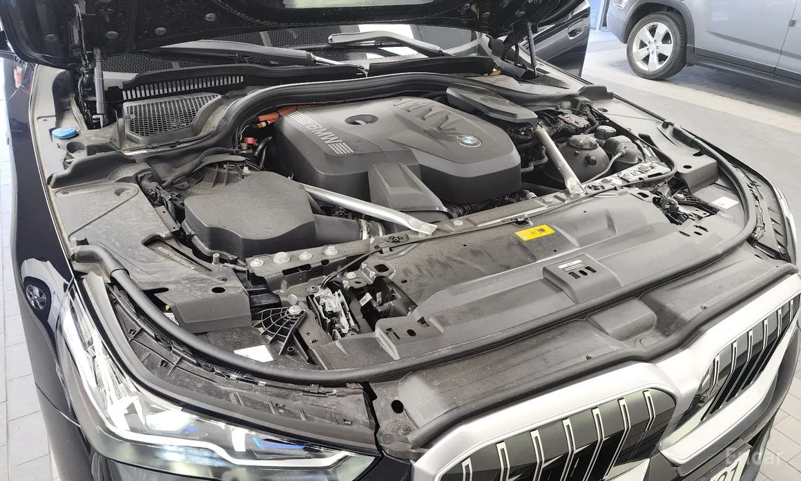 Фото 6 - BMW 5 Series