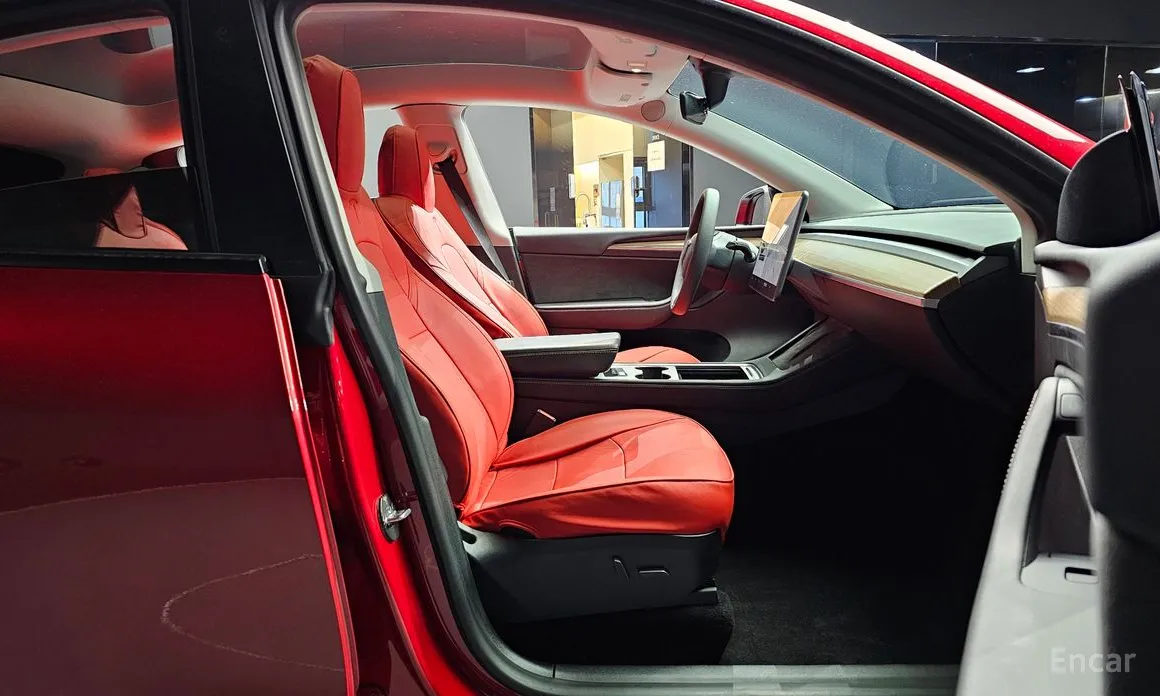 Фото 10 - Tesla Model Y