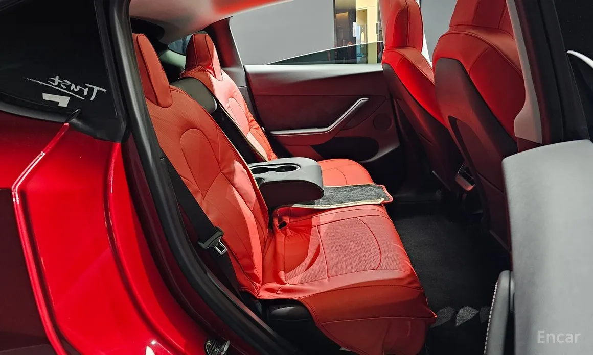 Фото 12 - Tesla Model Y