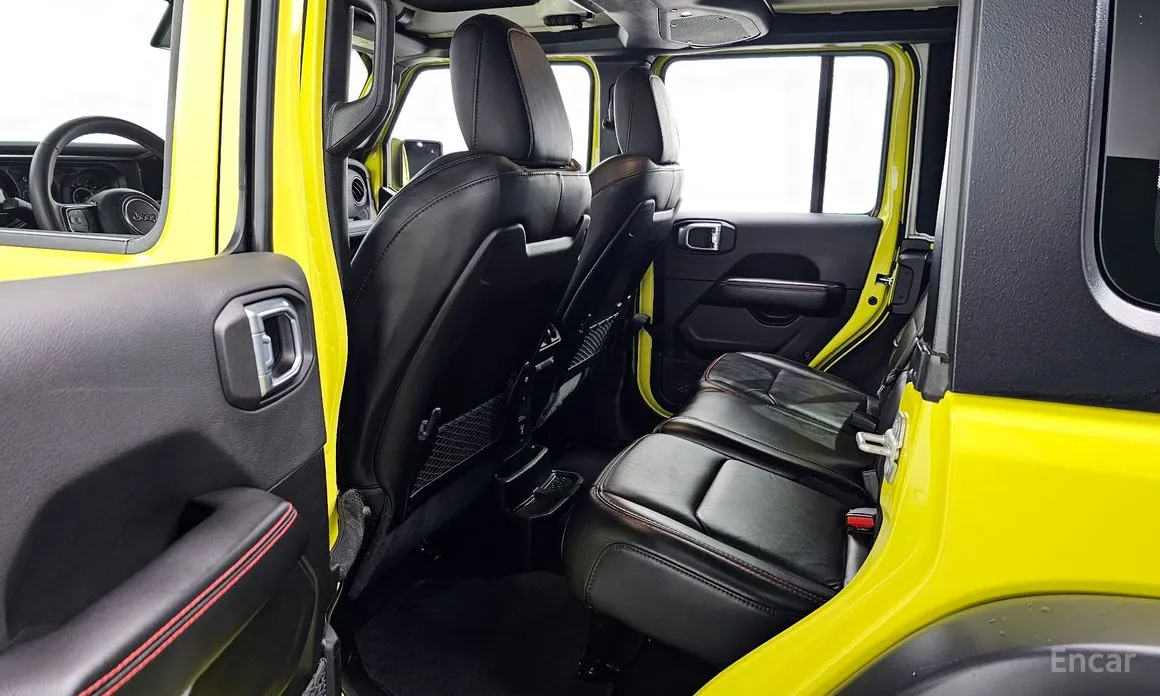 Фото 12 - Jeep Wrangler