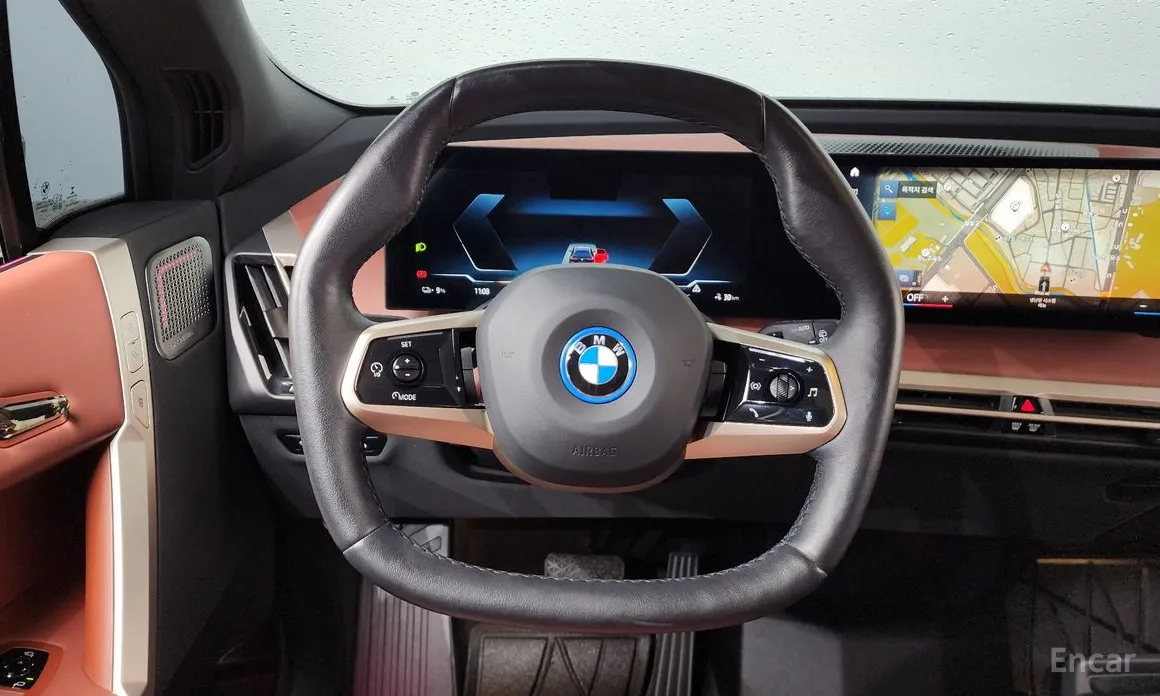 Фото 13 - BMW iX