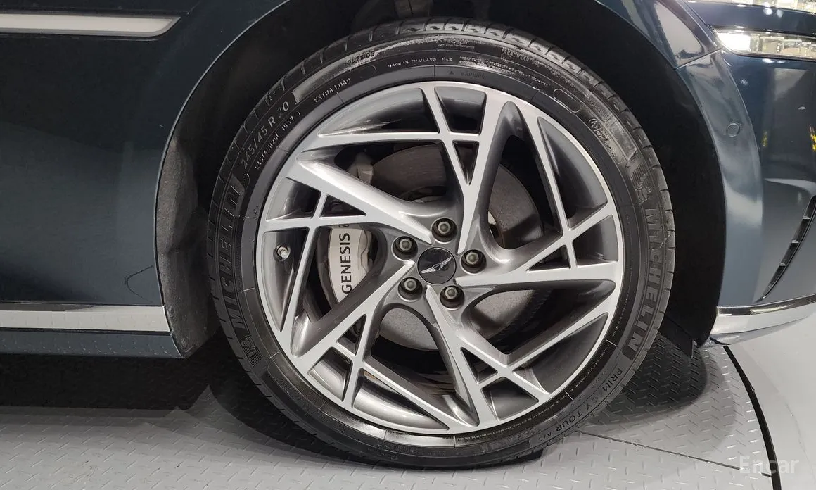 Фото 5 - Genesis G90