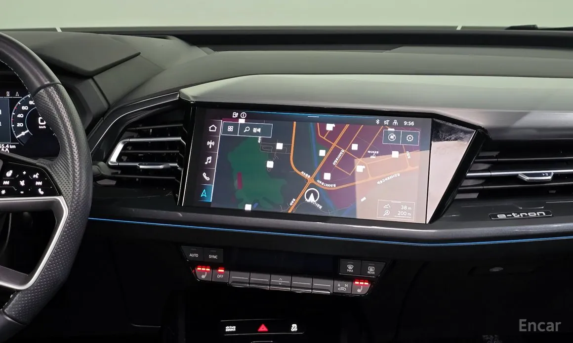 Фото 14 - Audi Q4 e-tron