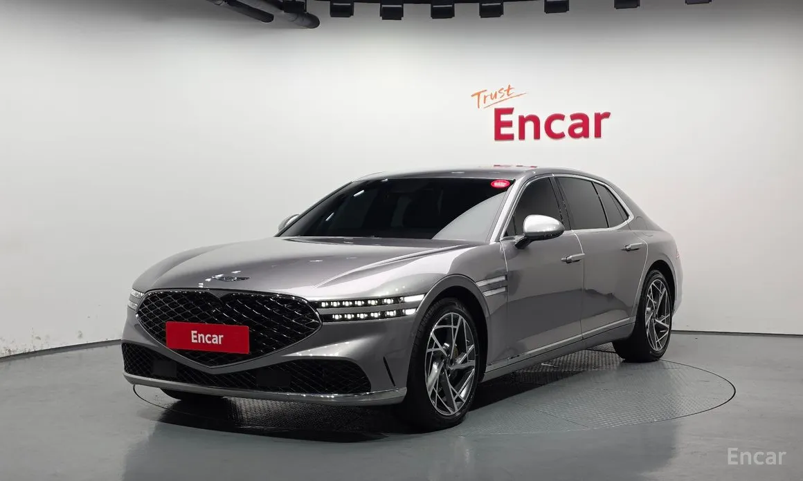 Фото 1 - Genesis G90