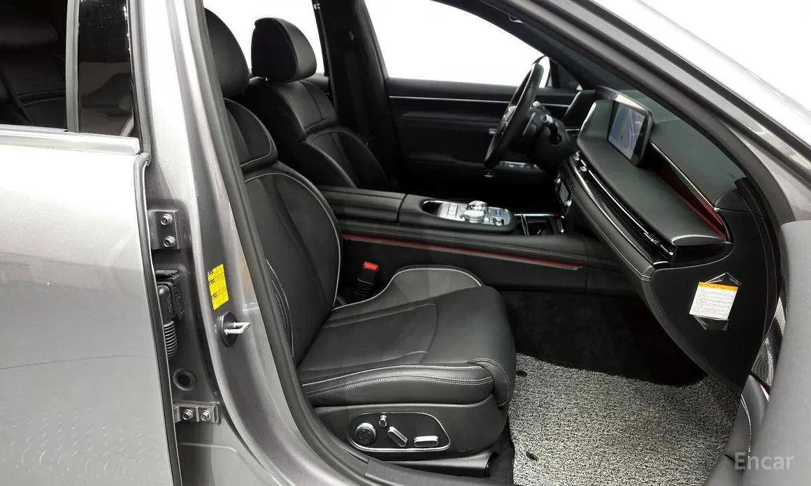 Фото 11 - Genesis G90