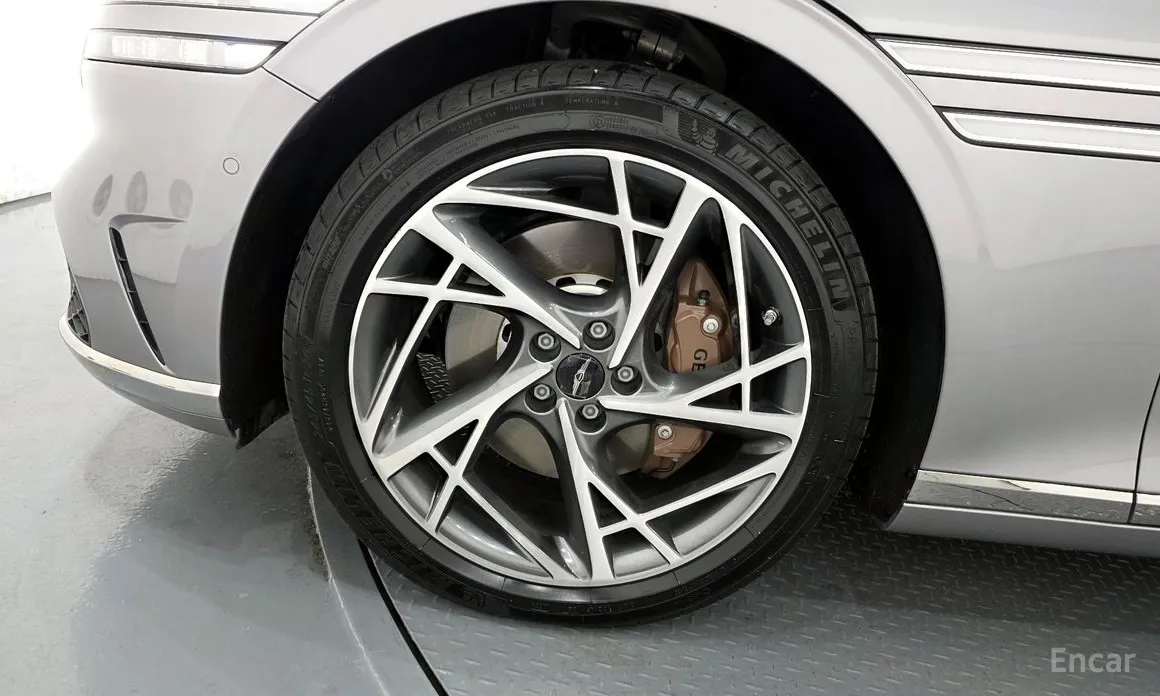 Фото 5 - Genesis G90