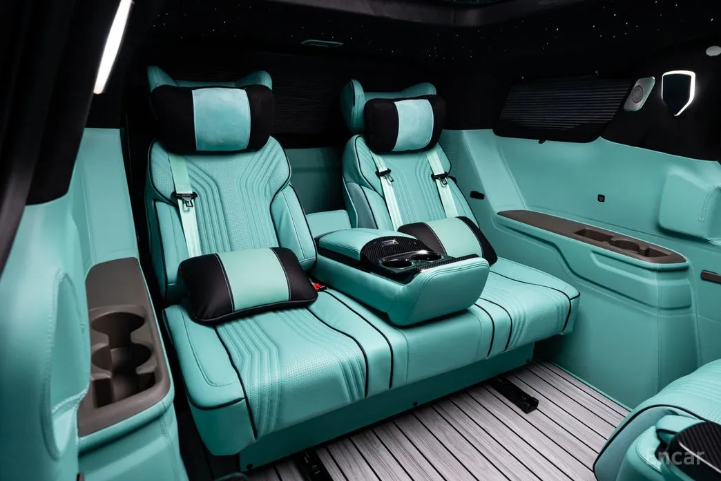 Фото 18 - Kia Carnival