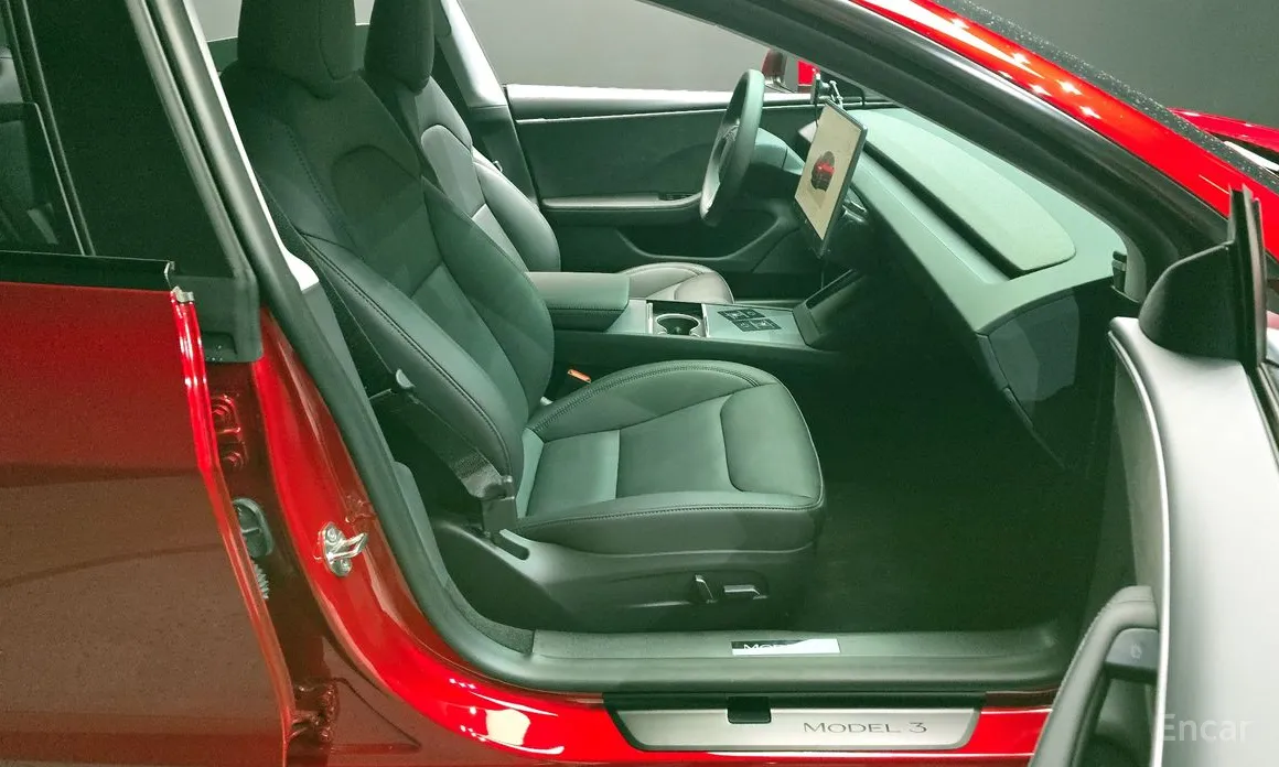 Фото 11 - Tesla Model 3