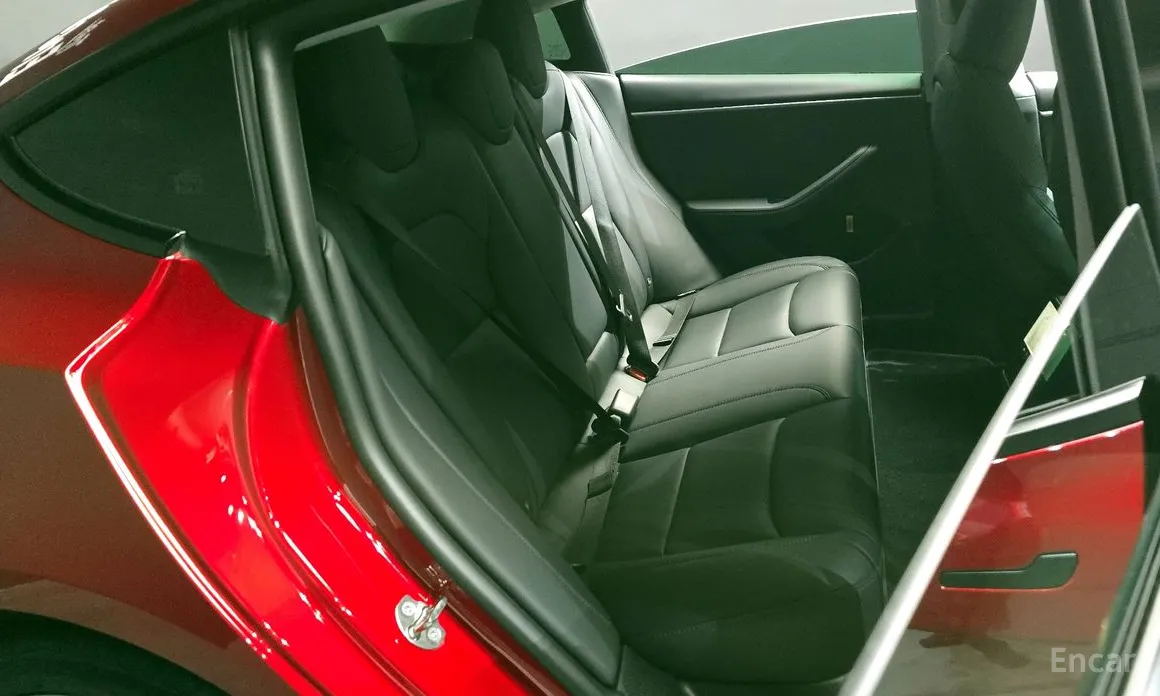 Фото 12 - Tesla Model 3