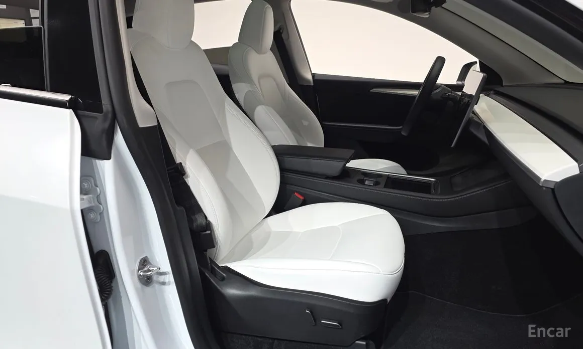 Фото 10 - Tesla Model Y