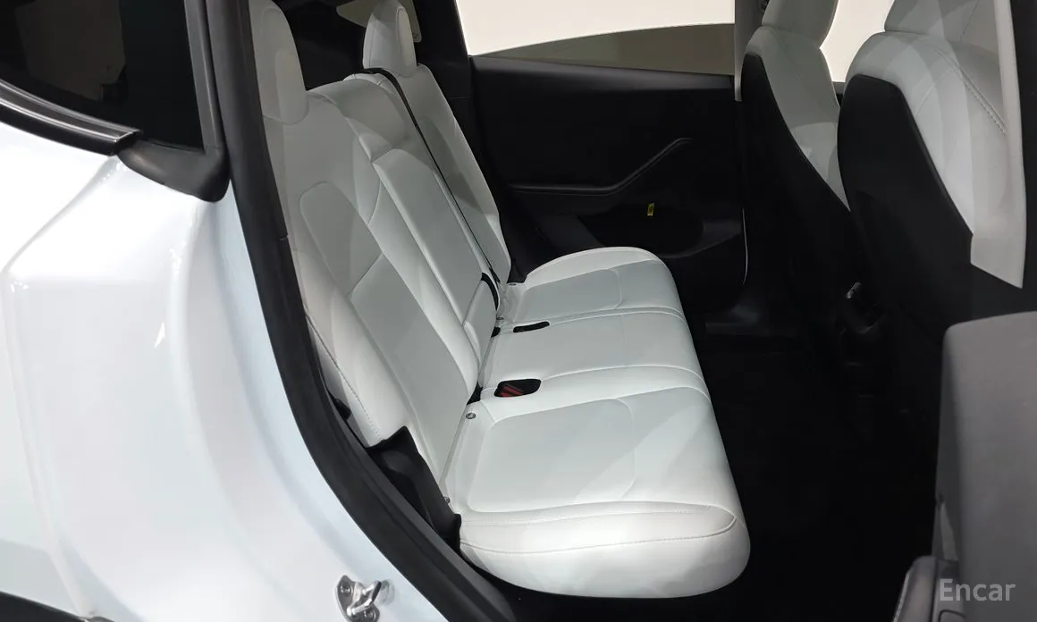 Фото 12 - Tesla Model Y