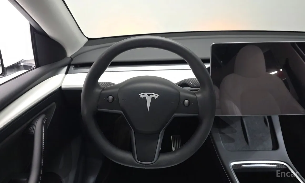 Фото 13 - Tesla Model Y