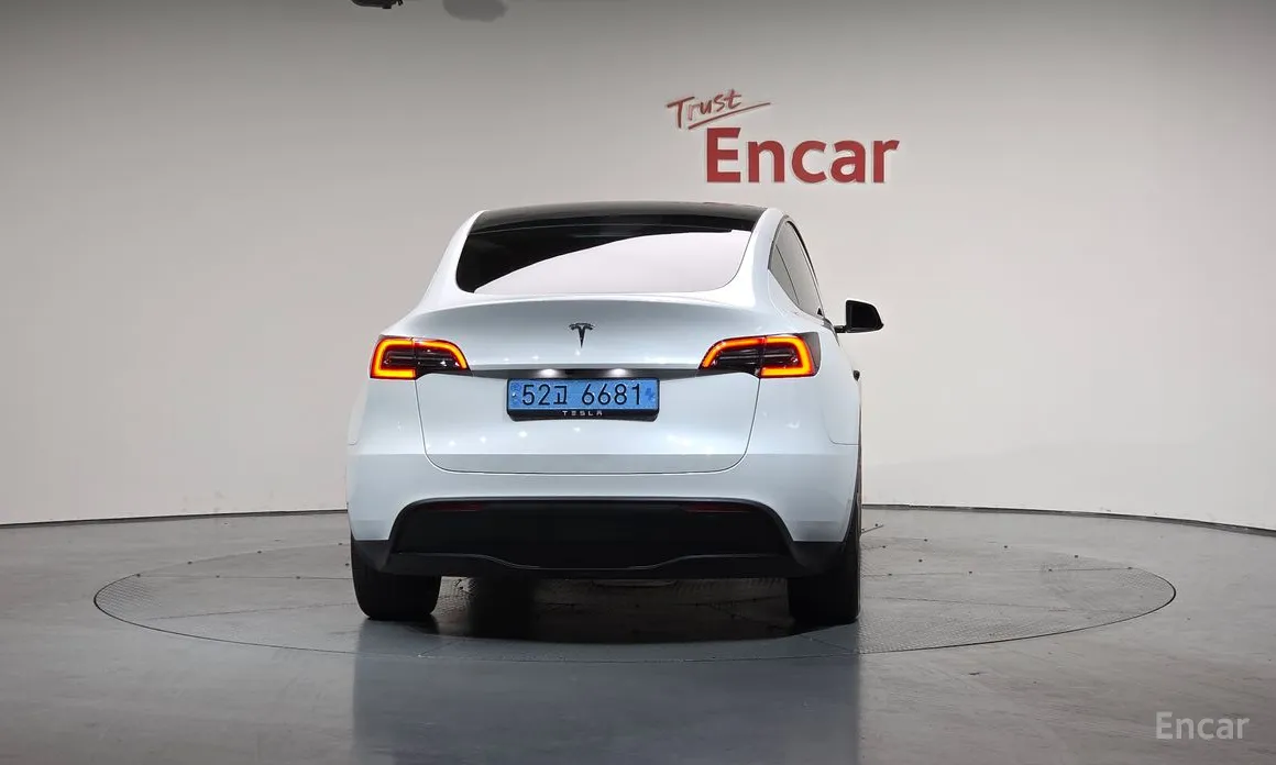 Фото 4 - Tesla Model Y