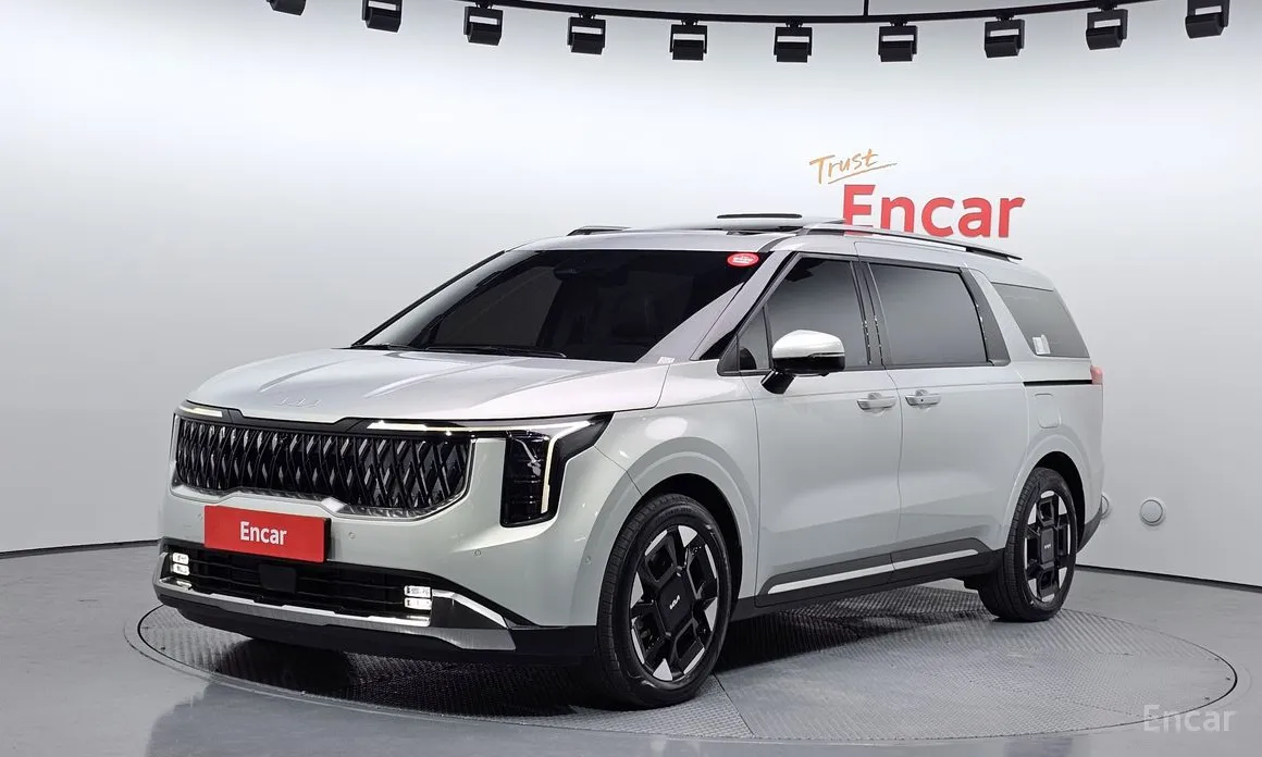 Фото 1 - Kia Carnival