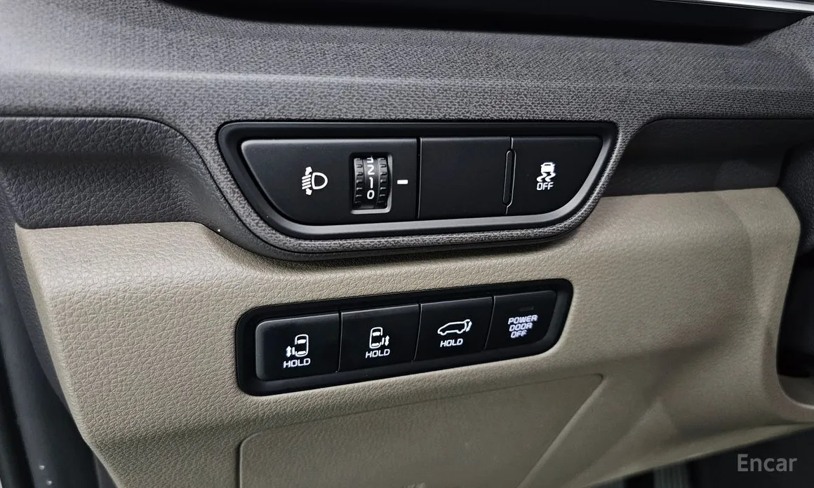 Фото 12 - Kia Carnival