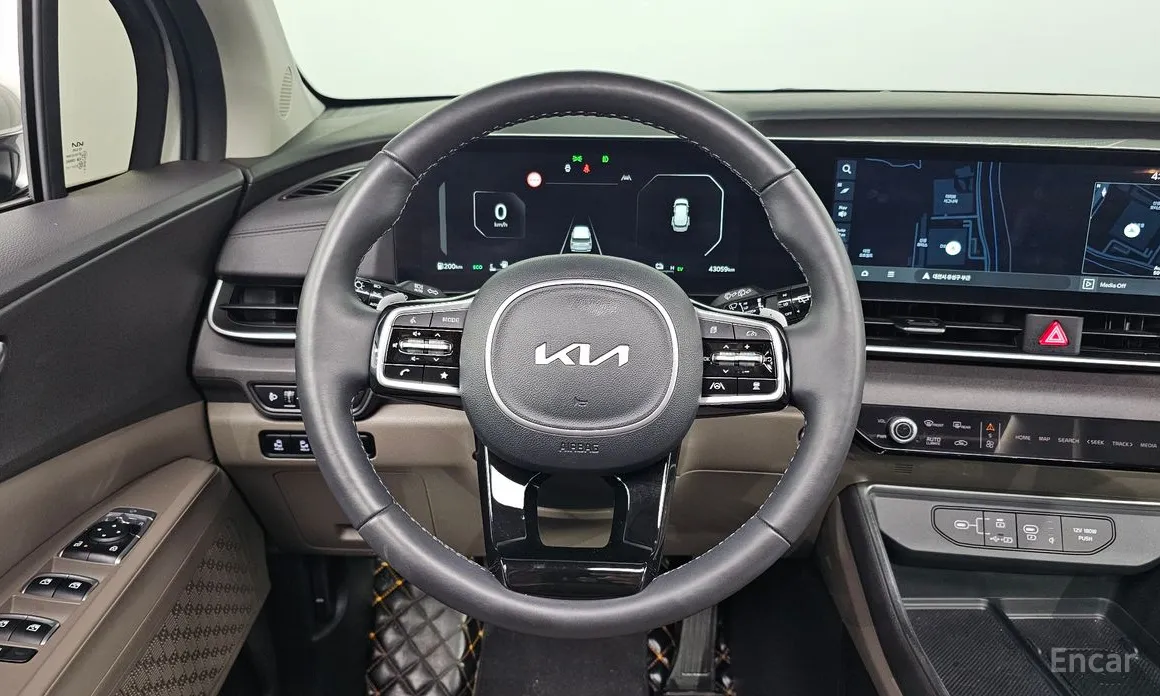 Фото 13 - Kia Carnival