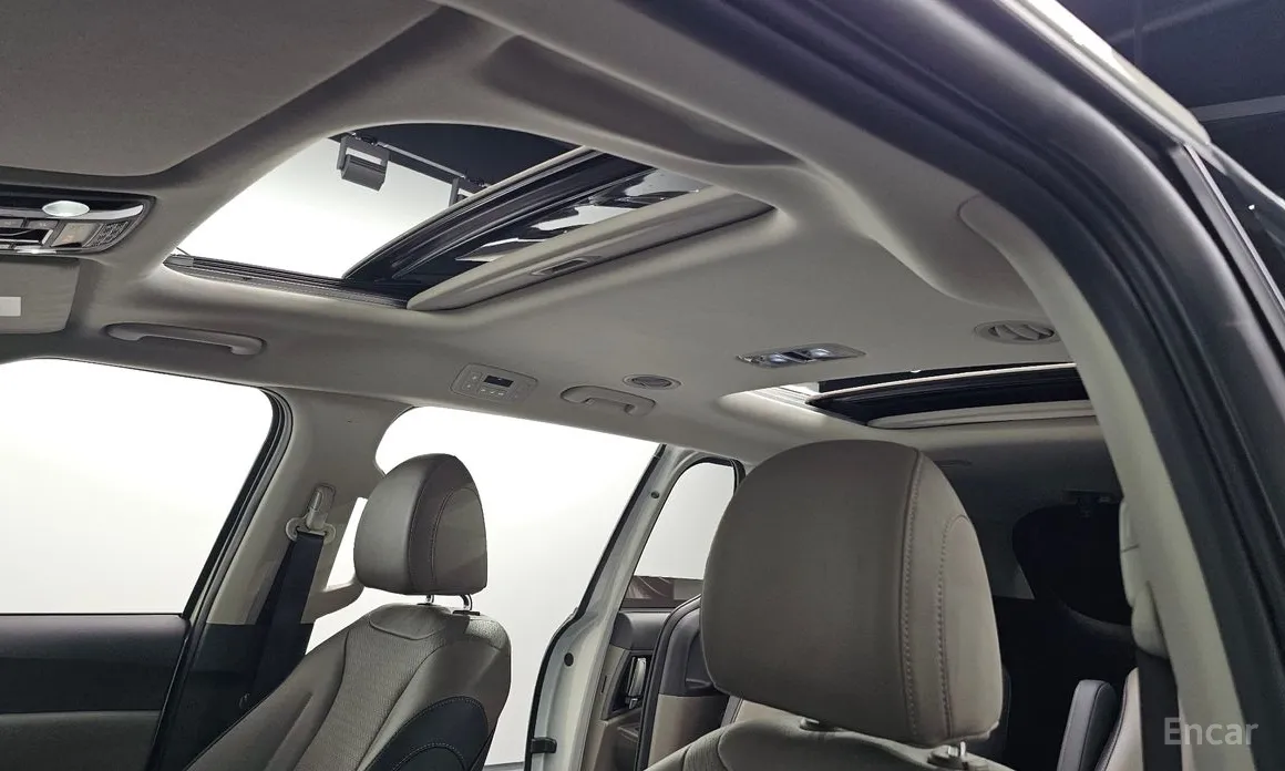 Фото 17 - Kia Carnival