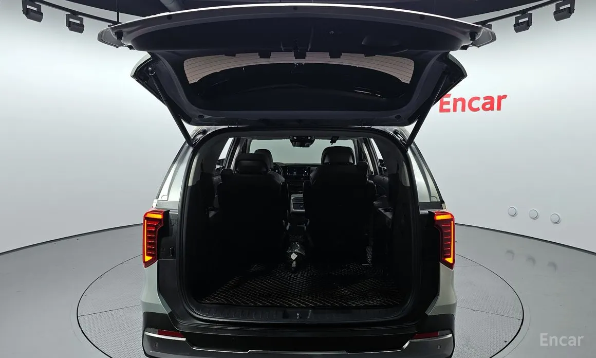 Фото 20 - Kia Carnival