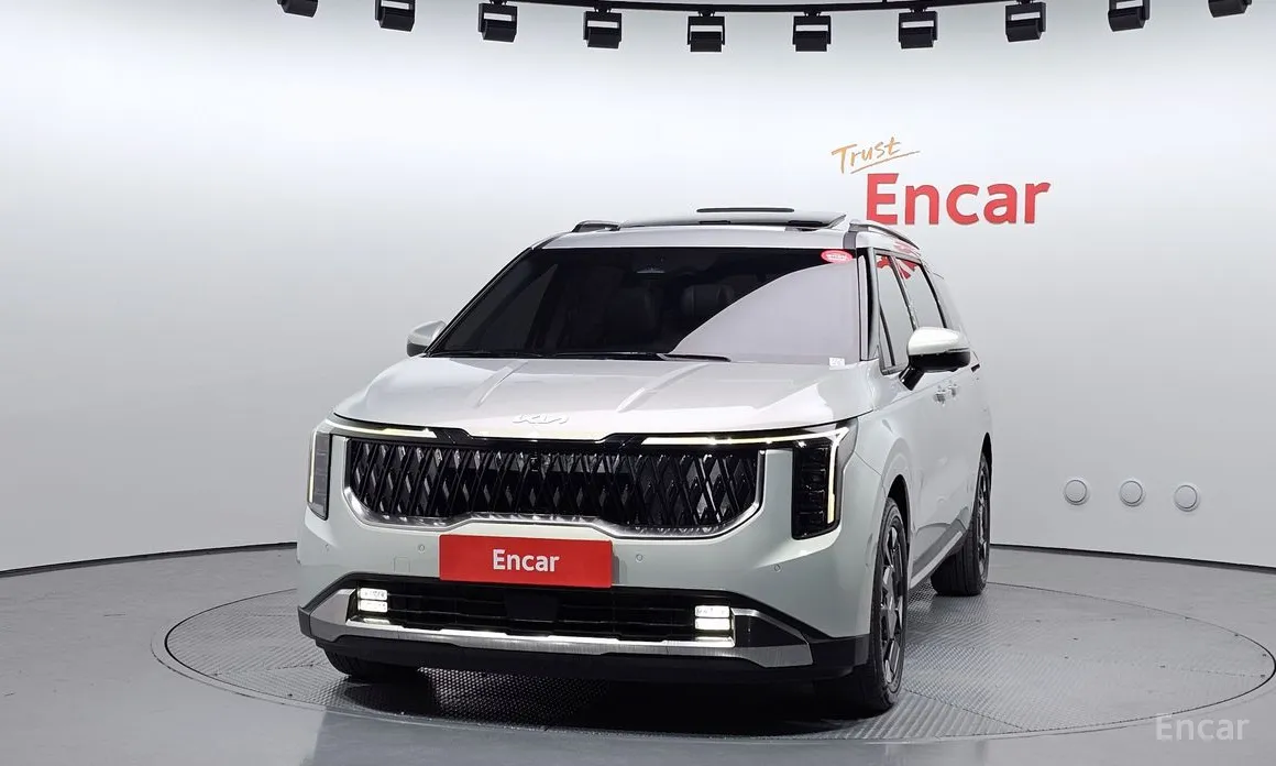 Фото 3 - Kia Carnival