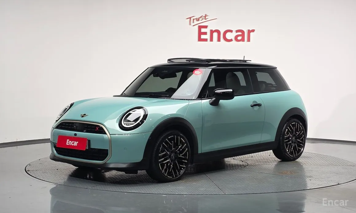 Фото 1 - Mini Cooper