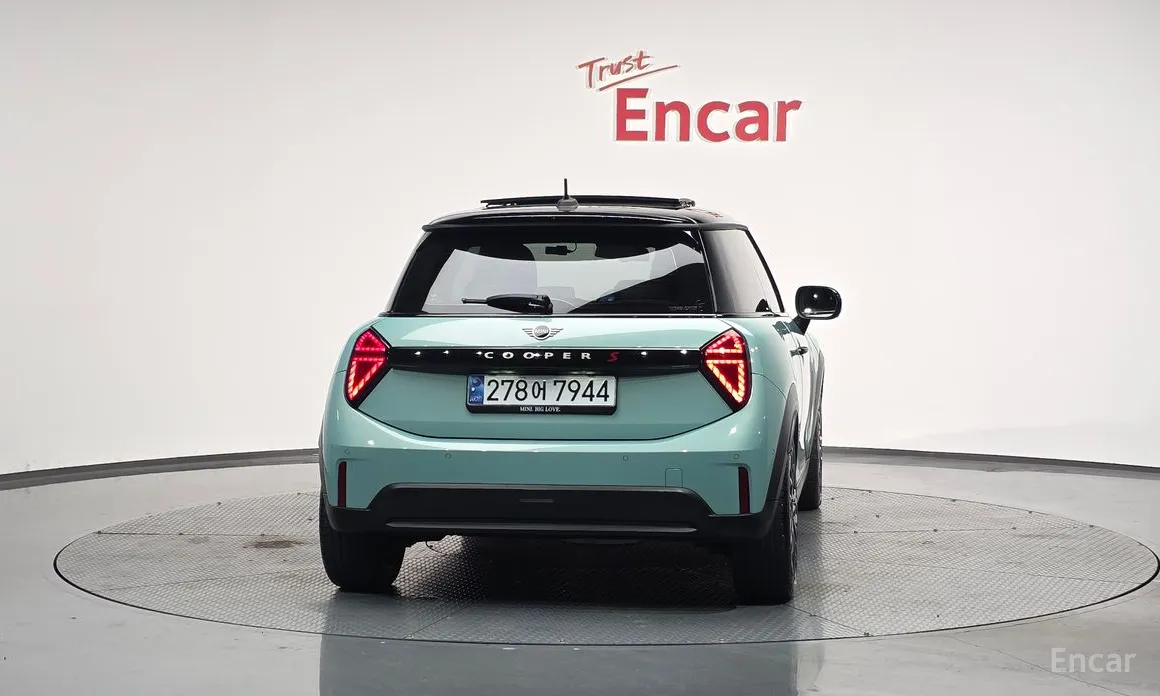 Фото 4 - Mini Cooper