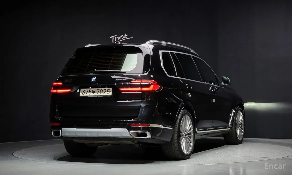 Фото 2 - BMW X7