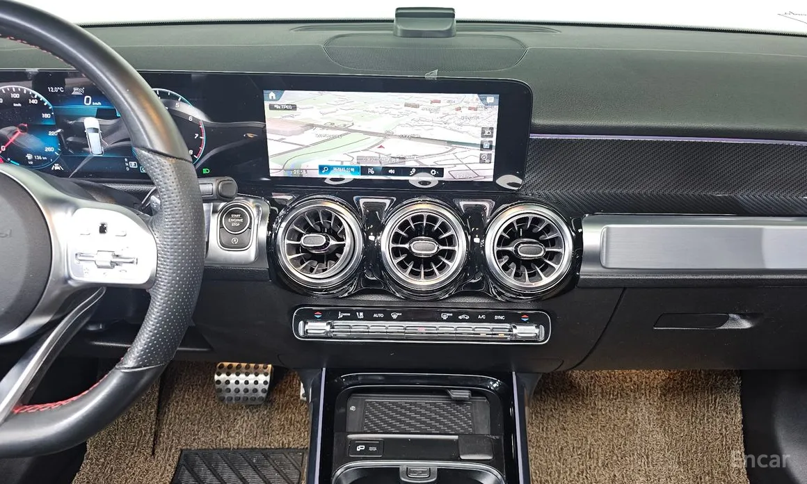 Фото 14 - Mercedes-Benz GLB-Class