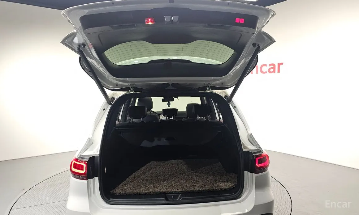 Фото 20 - Mercedes-Benz GLB-Class