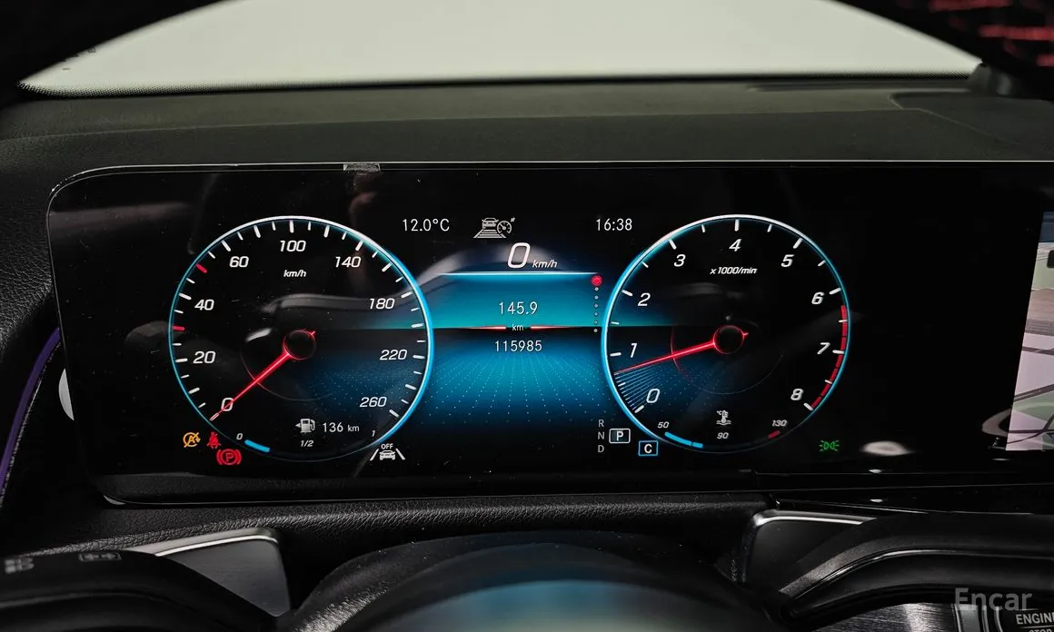 Фото 8 - Mercedes-Benz GLB-Class