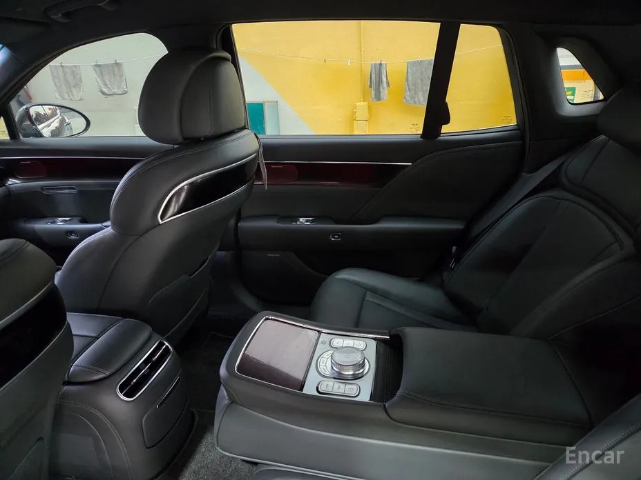 Фото 6 - Genesis G90